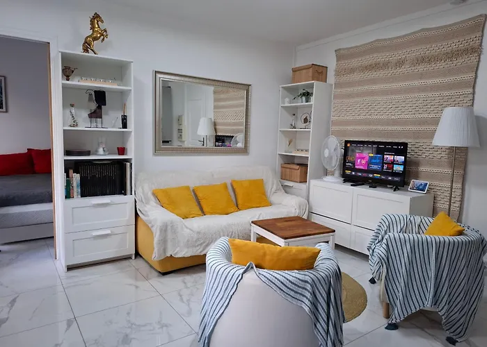 Very Private 1 Living With Sofa Bed 1 Bedroom 1 Bathroom With Toilet 1 Kitchen 파리